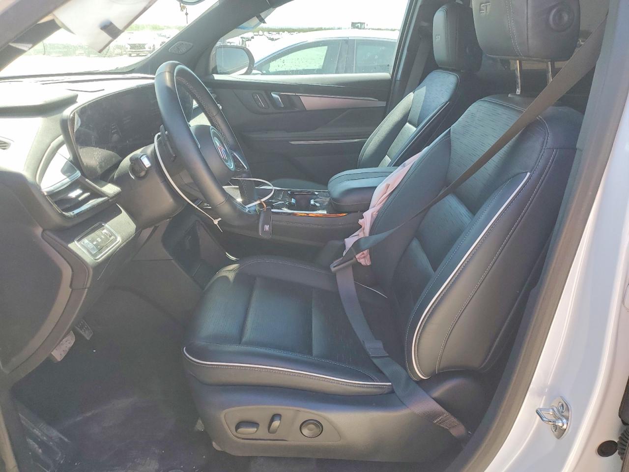 2025 BUICK ENCLAVE SPORT TOURING photo 19