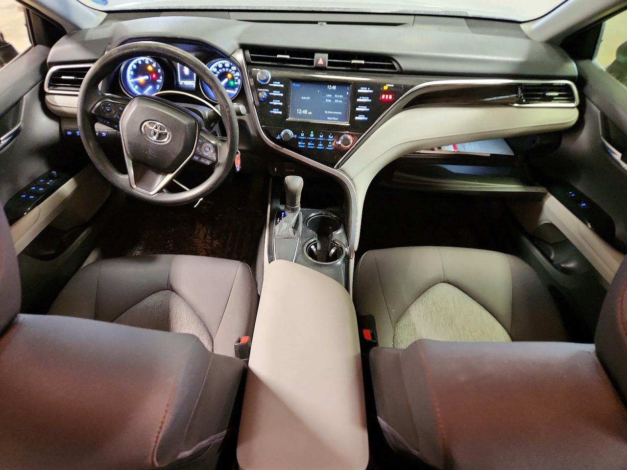 2018 TOYOTA CAMRY LE photo 15
