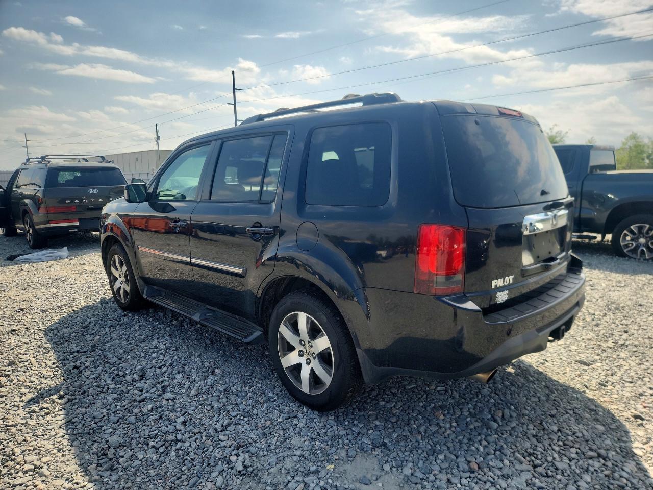 2013 HONDA PILOT TOURING photo 4