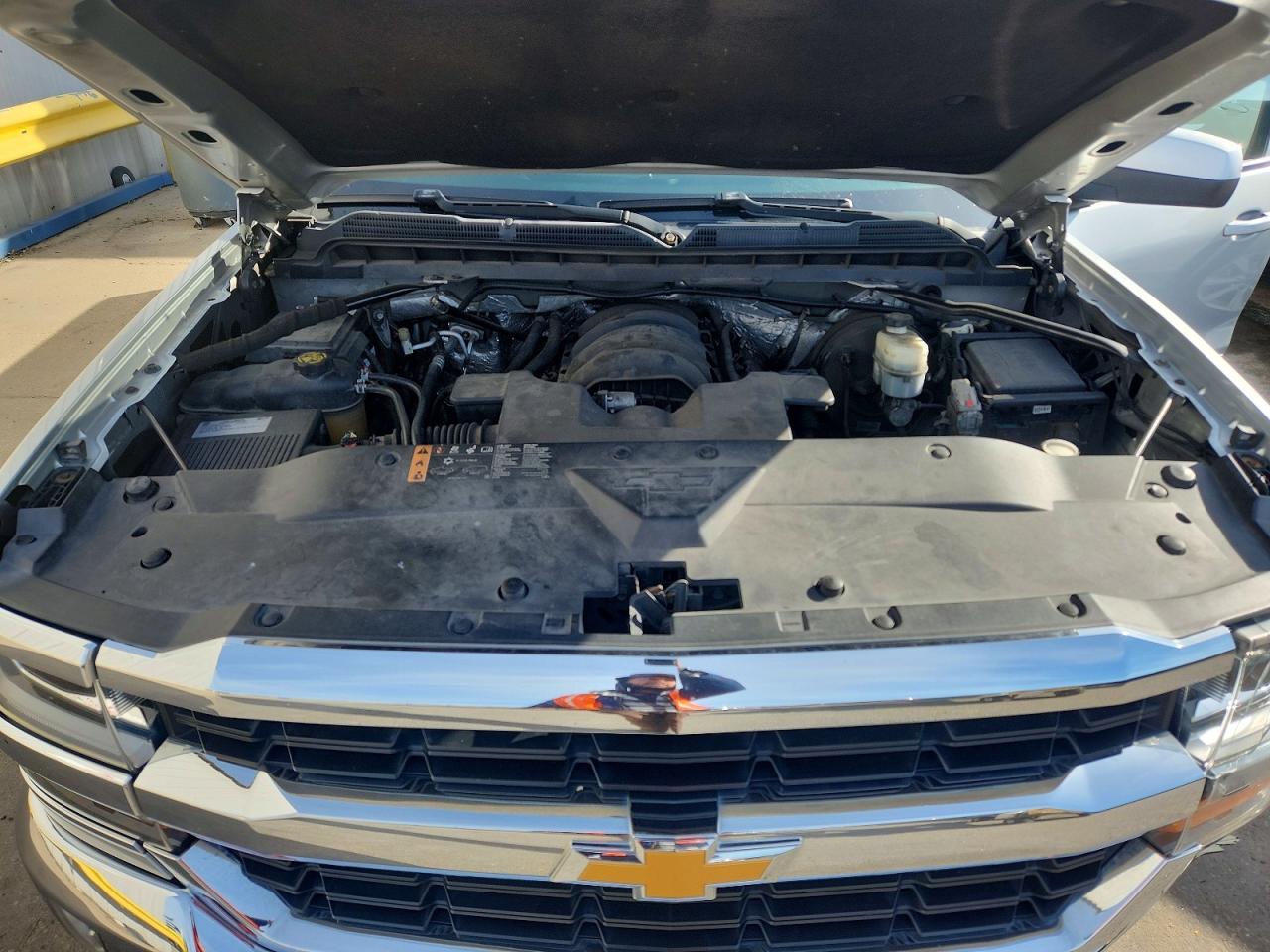 2017 CHEVROLET SILVERADO C1500 LT photo 11