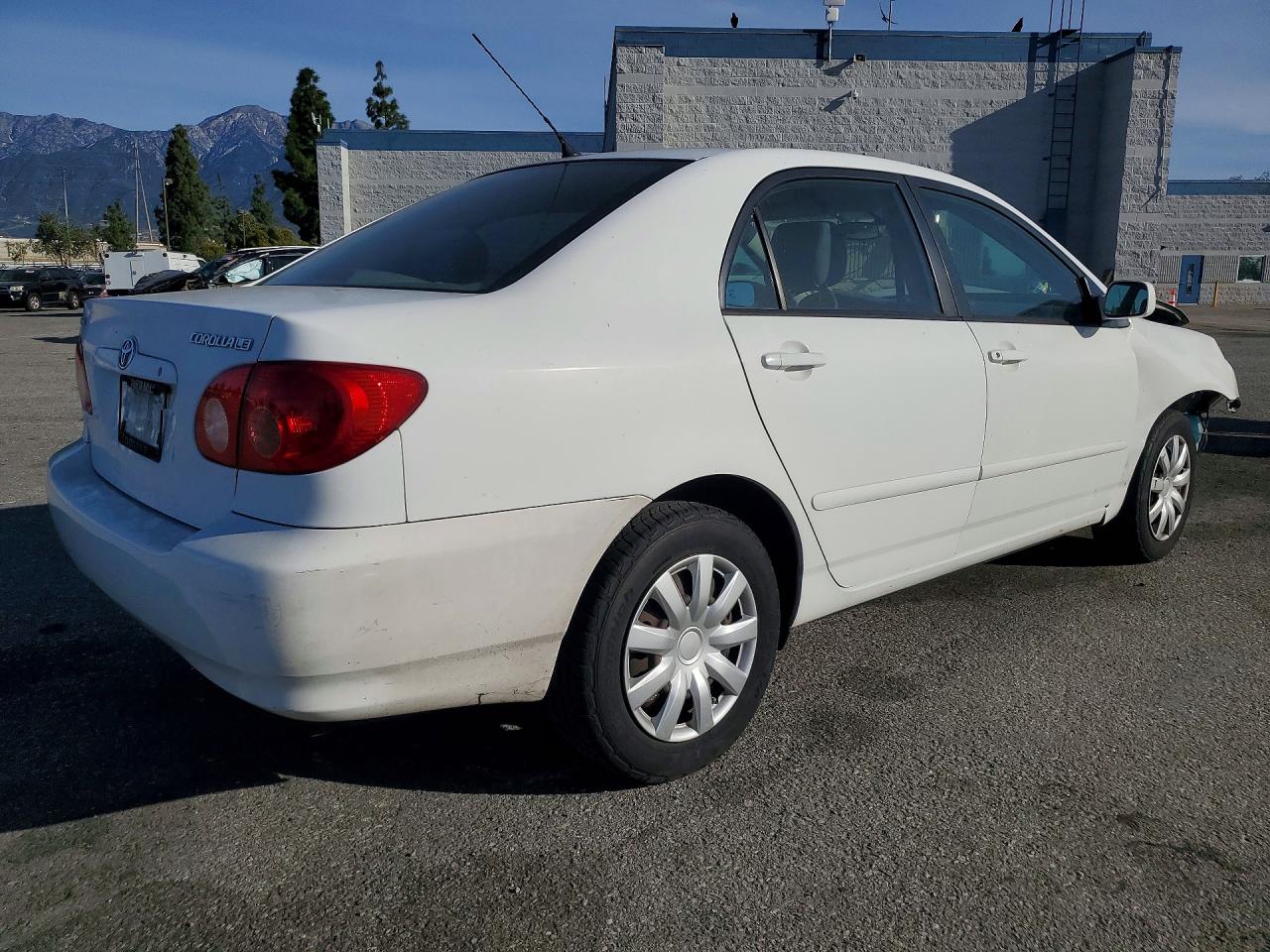 2006 TOYOTA COROLLA LE photo 3
