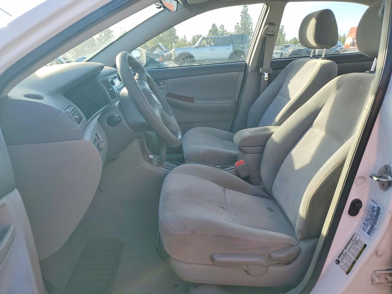 2006 TOYOTA COROLLA LE photo 7