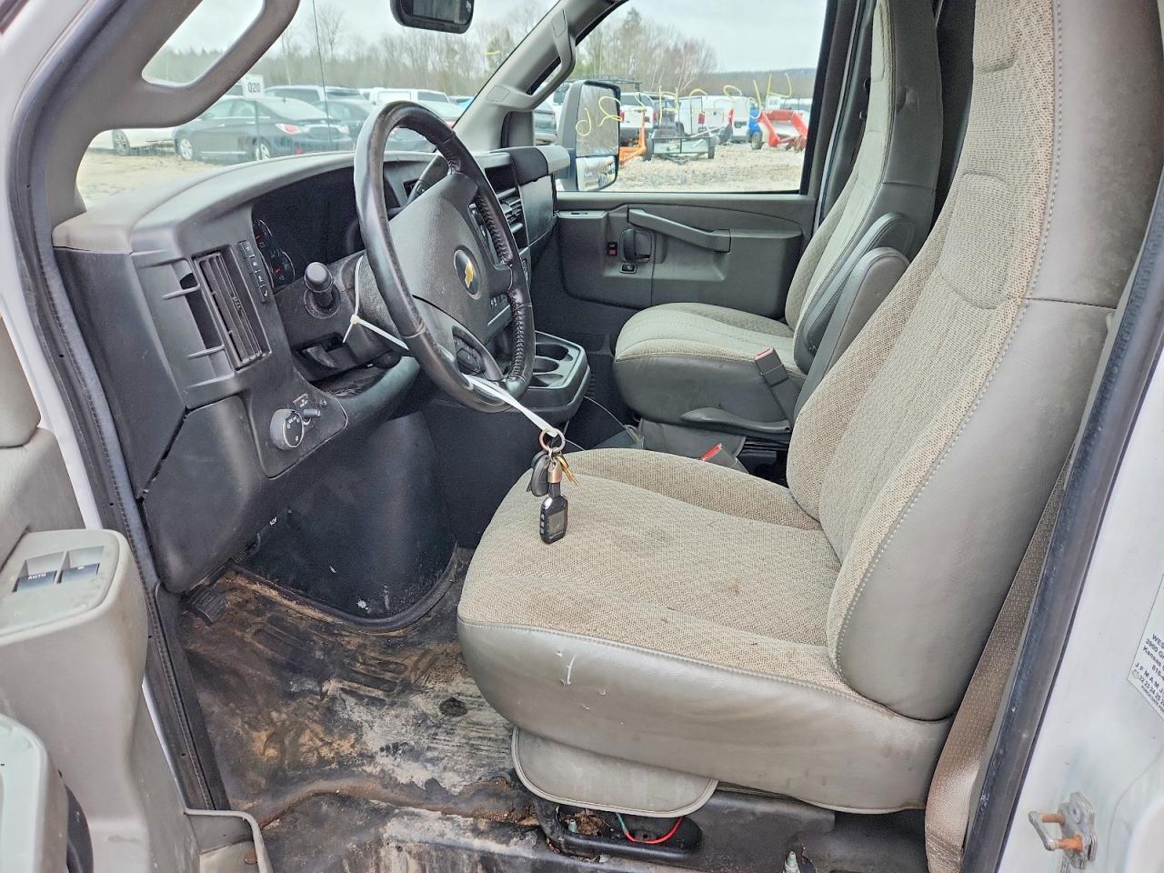 2021 CHEVROLET EXPRESS DELIVERY TRUCK photo 13