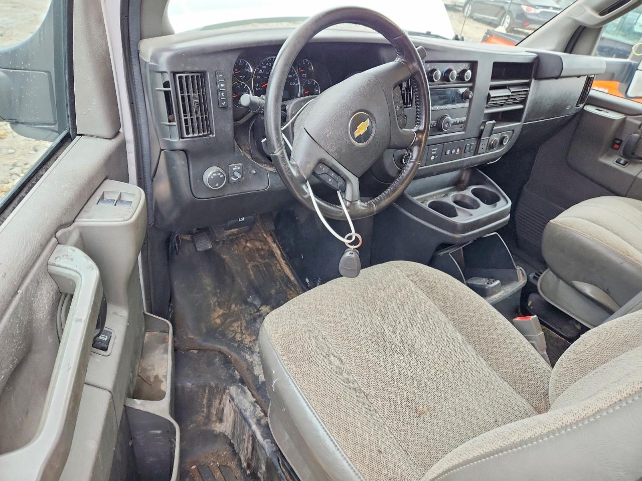 2021 CHEVROLET EXPRESS DELIVERY TRUCK photo 15