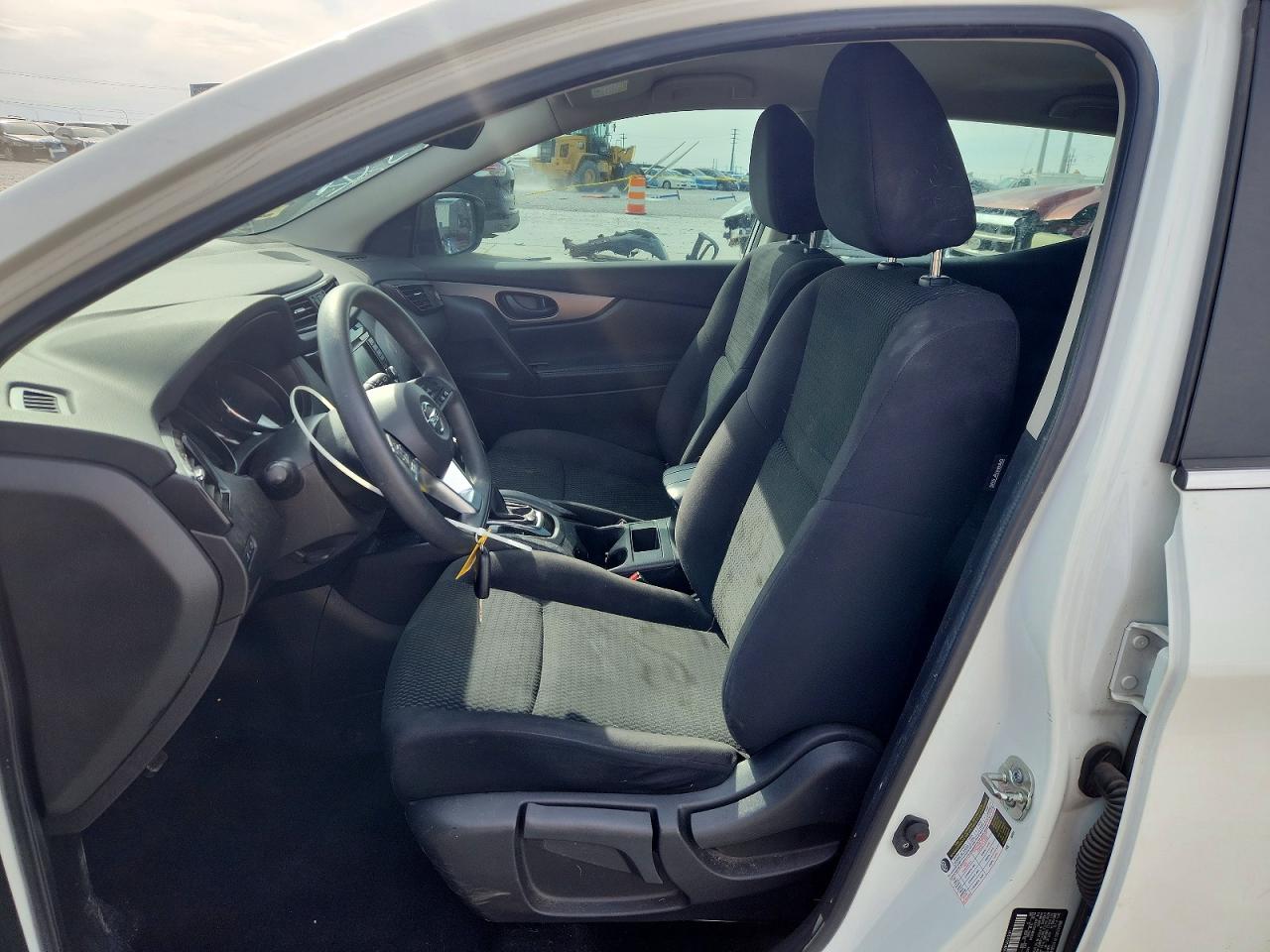 2020 NISSAN ROGUE SPORT S photo 7