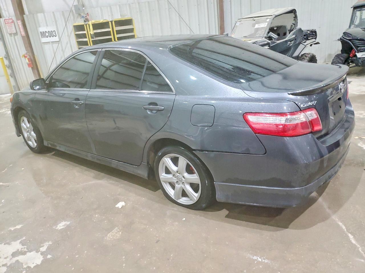 2007 TOYOTA CAMRY SE photo 2