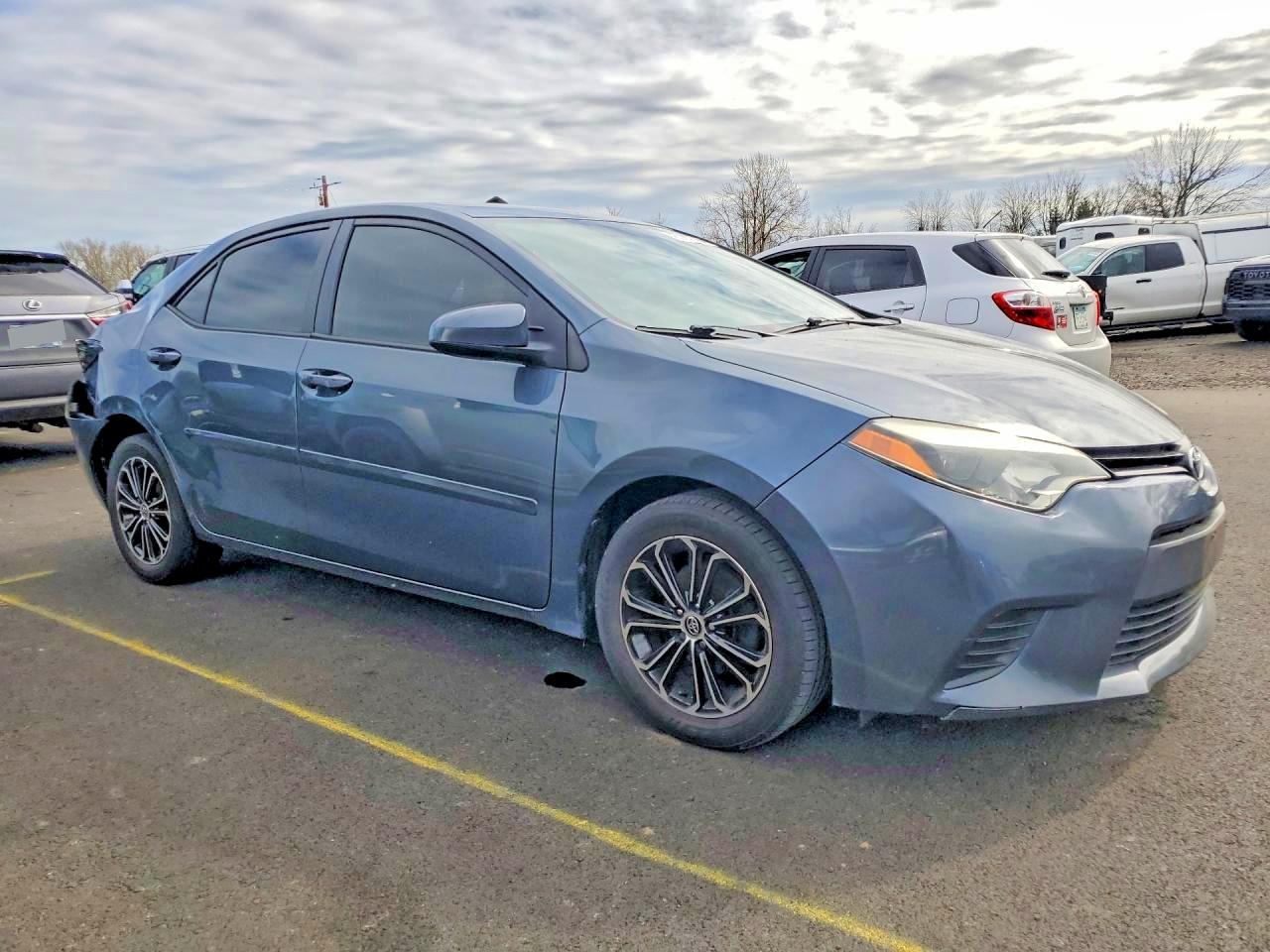 2014 TOYOTA COROLLA LE photo 10