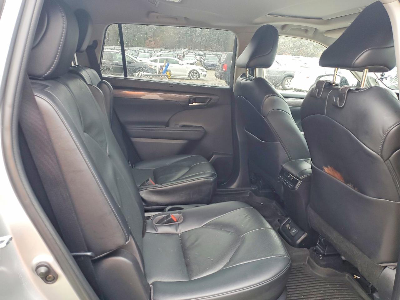 2023 TOYOTA HIGHLANDER HYBRID LIMITED photo 31