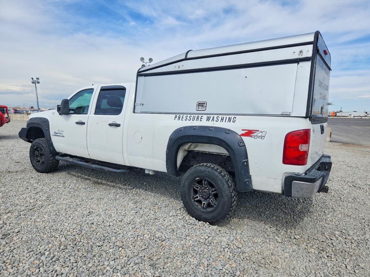 2008 GMC SIERRA K3500 photo 2