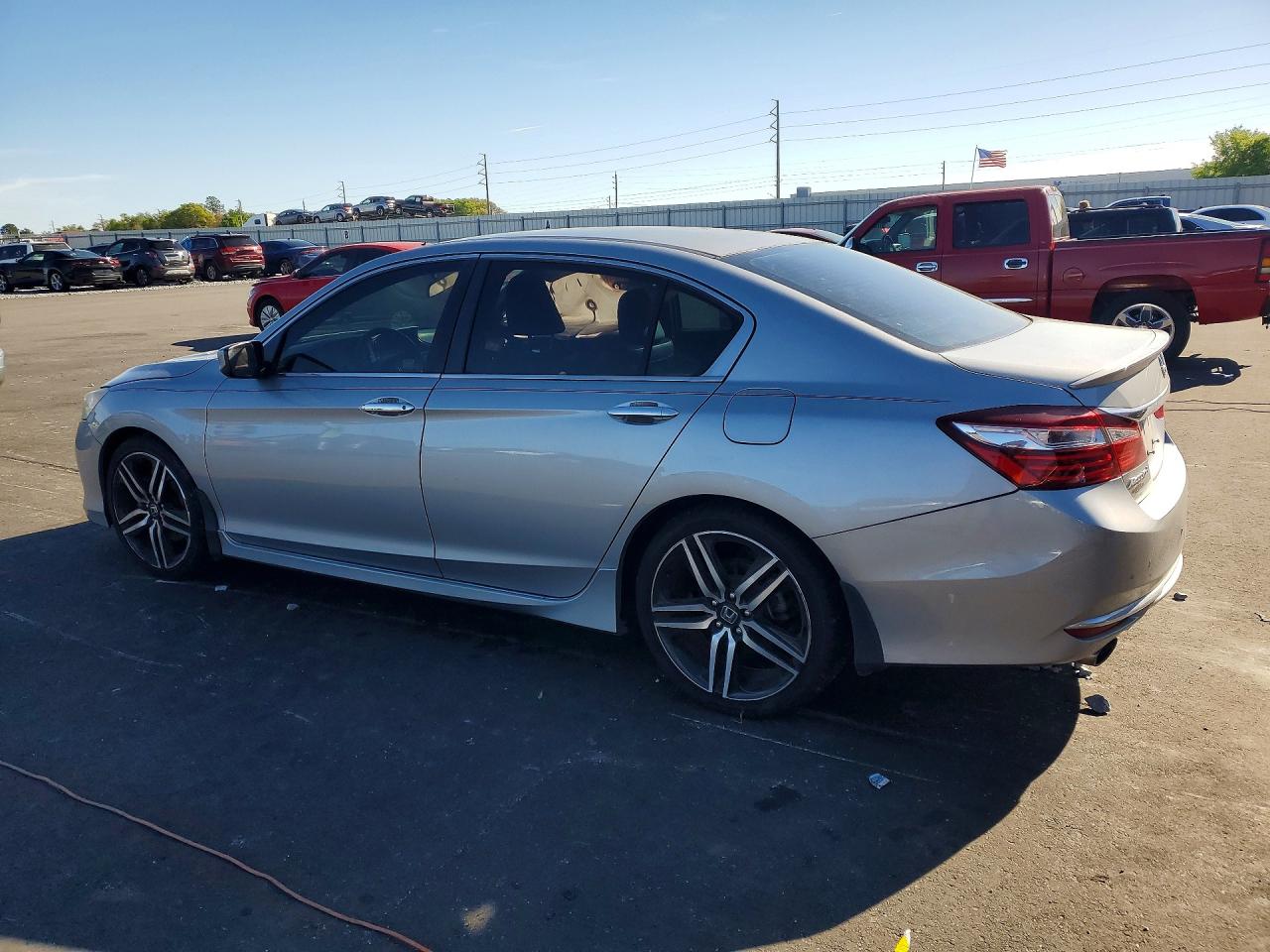 2017 HONDA ACCORD SPORT photo 4