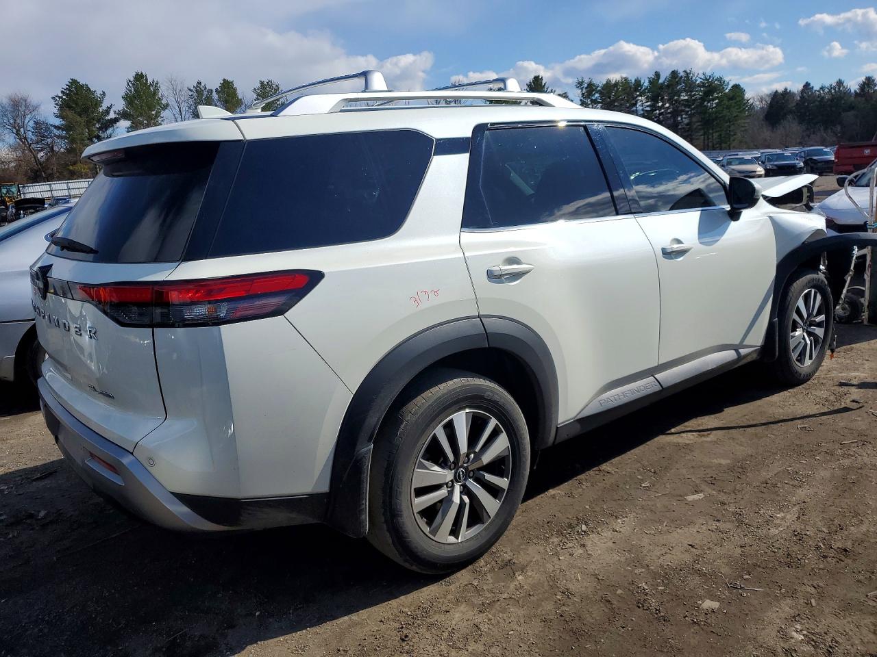 2023 NISSAN PATHFINDER SL photo 5