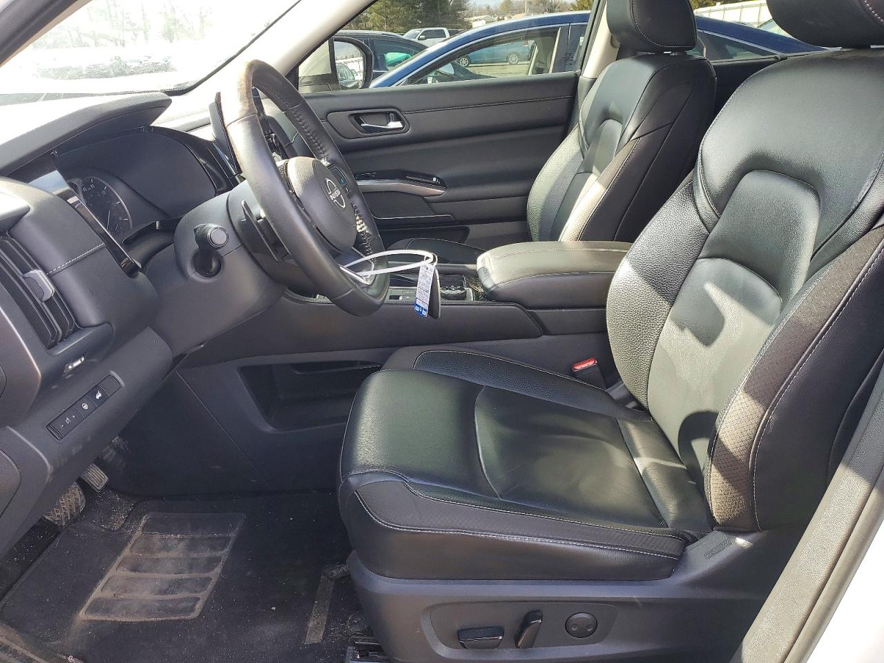 2023 NISSAN PATHFINDER SL photo 13