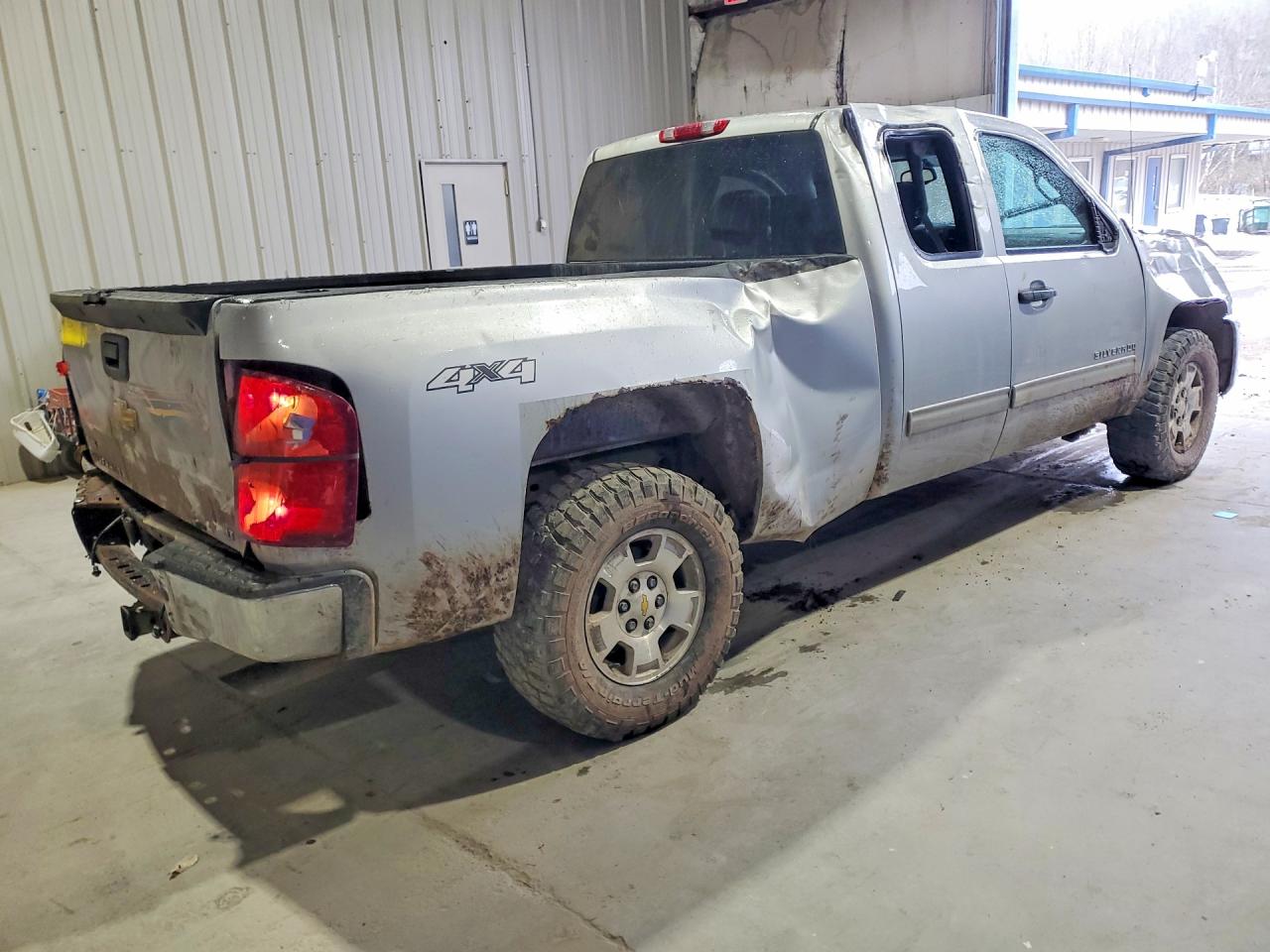 2010 CHEVROLET SILVERADO K1500 LT photo 3