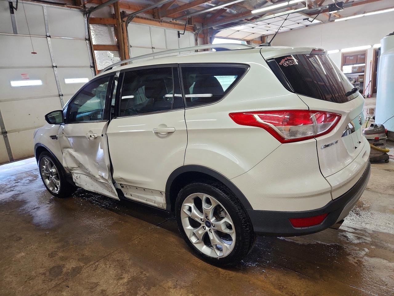 2016 FORD ESCAPE TITANIUM photo 4