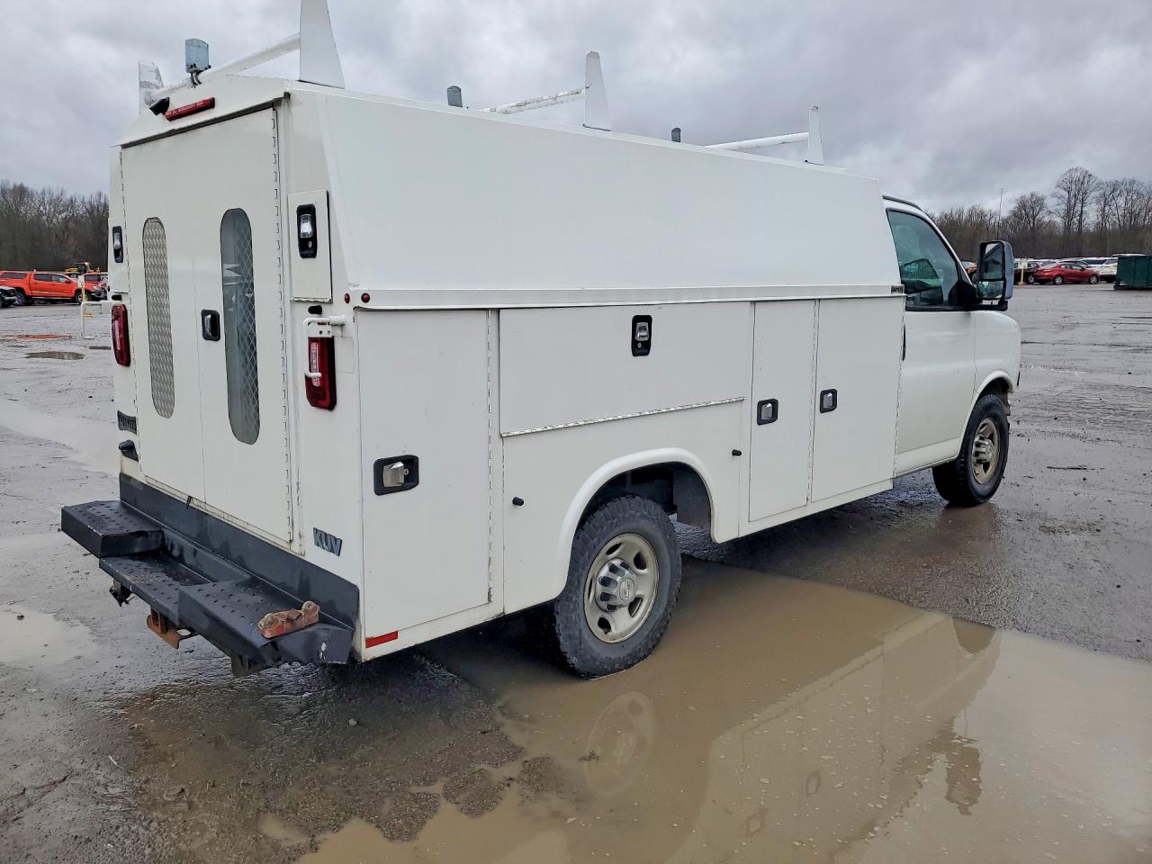 2018 CHEVROLET EXPRESS UTILITY / SERVICE TRUCK photo 3