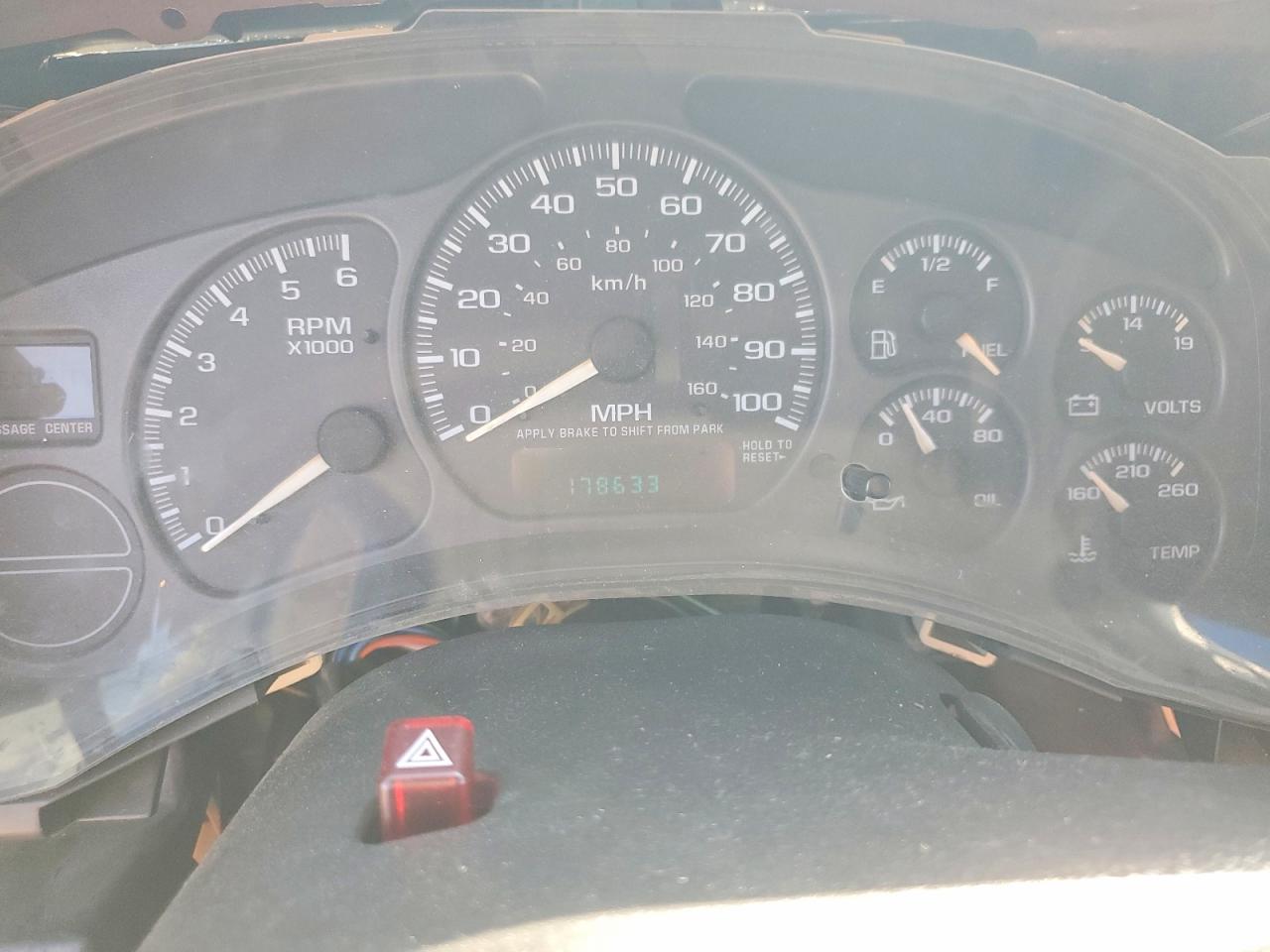 2002 CHEVROLET SILVERADO C1500 photo 17