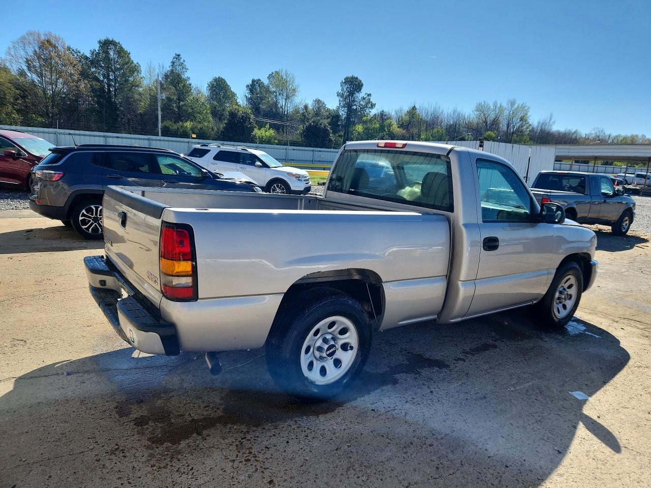 2007 GMC NEW SIERRA C1500 CLASSIC photo 7