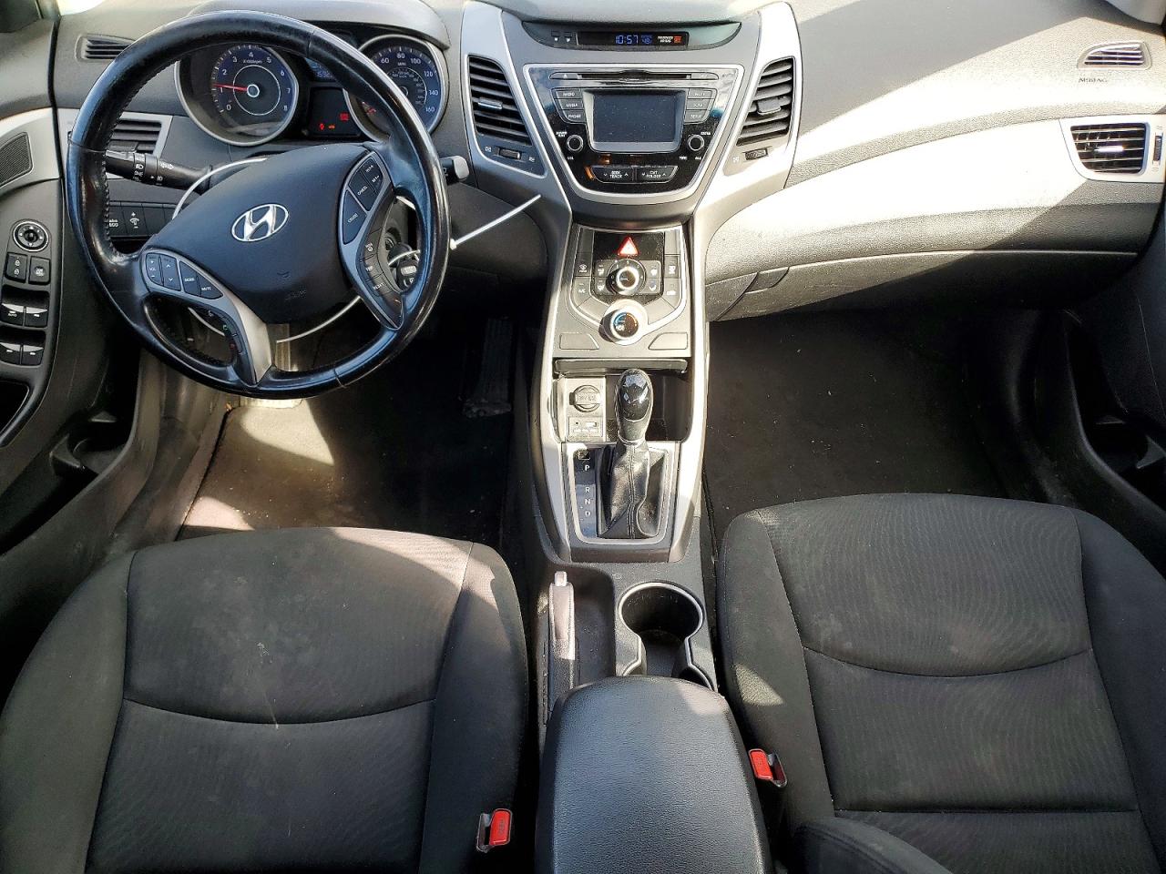 2015 HYUNDAI ELANTRA SE photo 8
