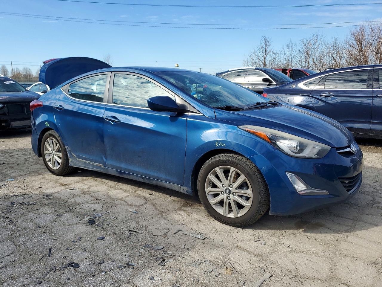 2015 HYUNDAI ELANTRA SE photo 4