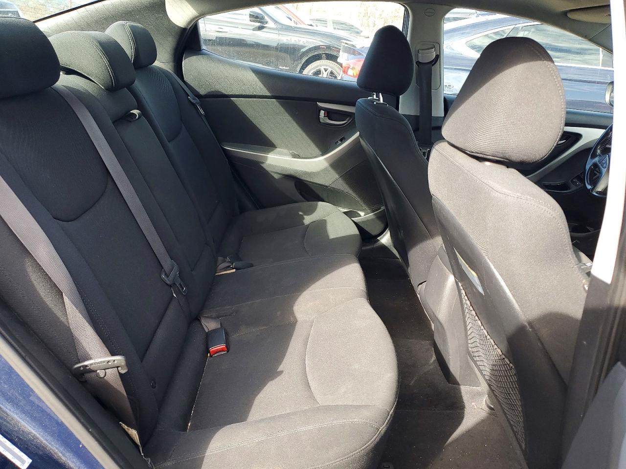 2015 HYUNDAI ELANTRA SE photo 10