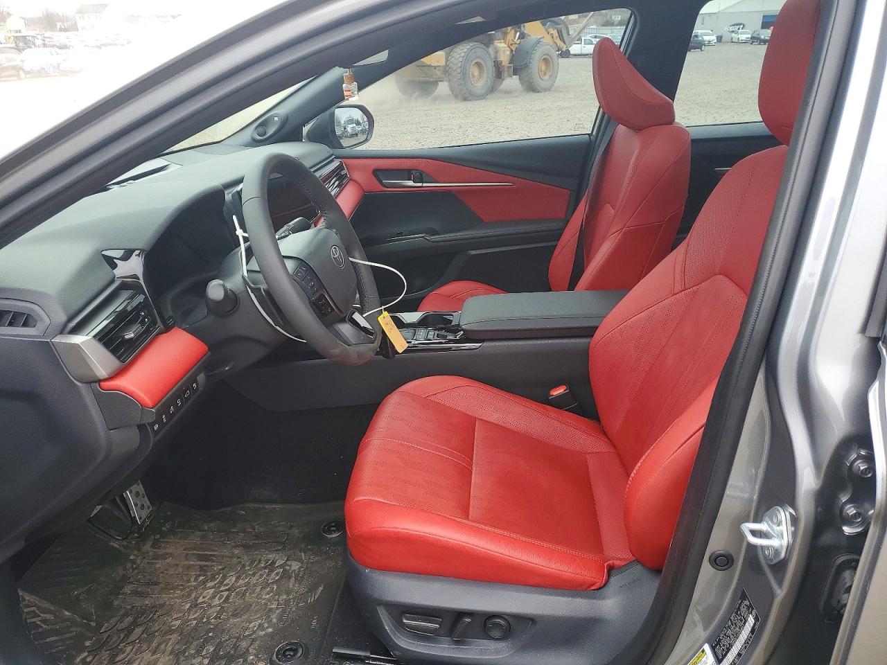 2025 TOYOTA CAMRY XSE photo 13