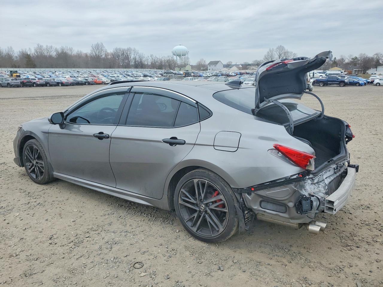 2025 TOYOTA CAMRY XSE photo 3