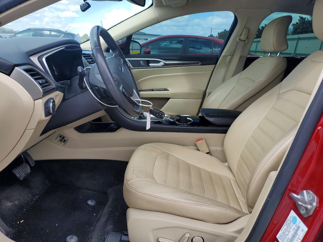 2015 FORD FUSION SE photo 19