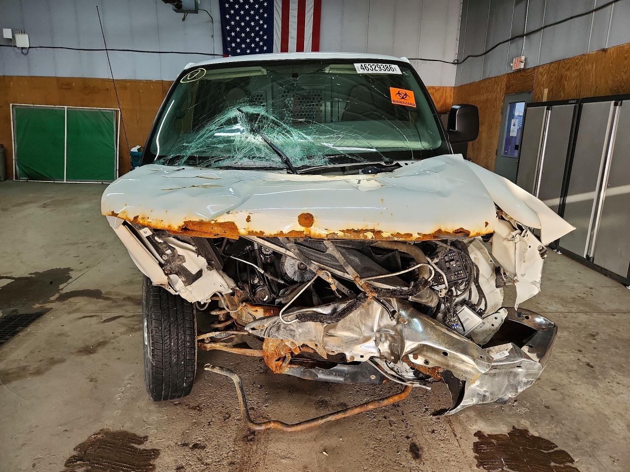 2017 GMC SAVANA G2500 photo 9