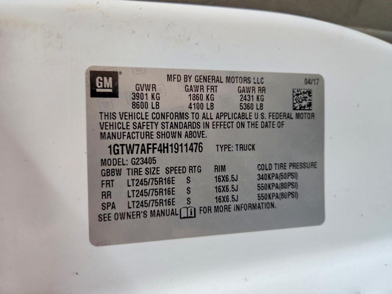 2017 GMC SAVANA G2500 photo 25