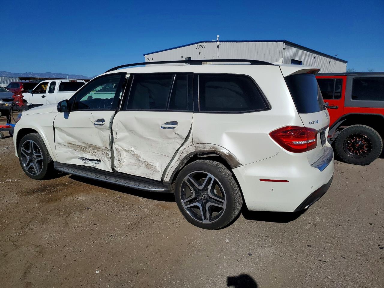 2017 MERCEDES-BENZ GLS 550 4MATIC photo 2