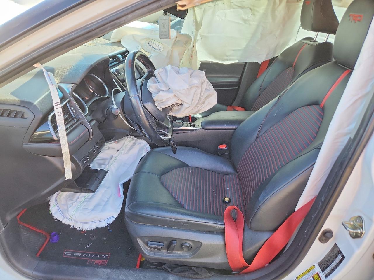 2020 TOYOTA CAMRY TRD photo 19