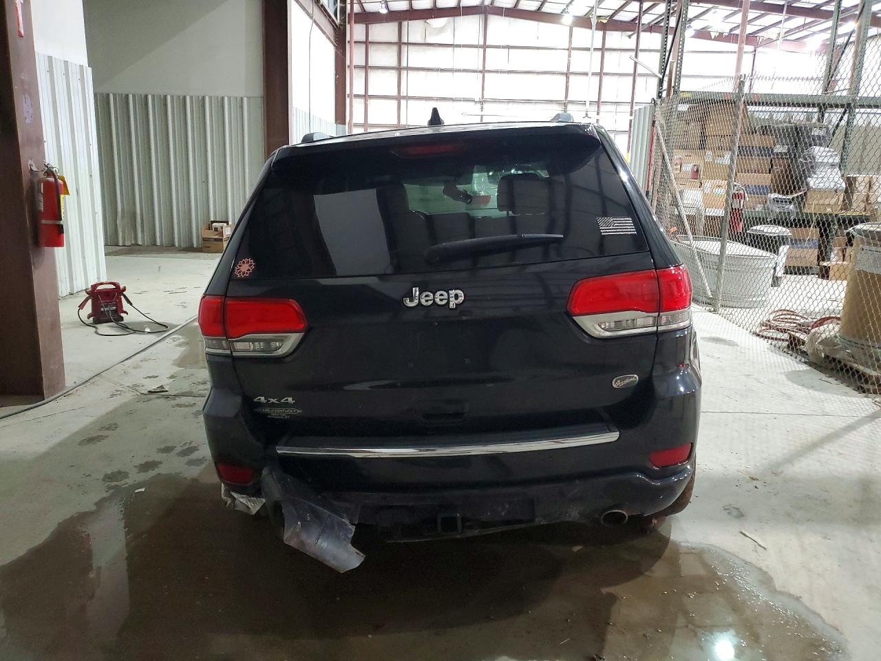 2015 JEEP GRAND CHEROKEE OVERLAND photo 11