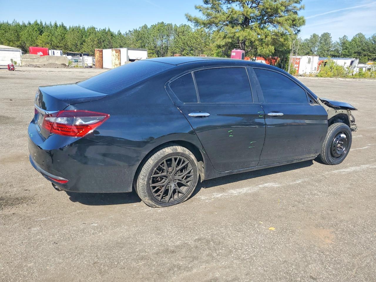 2017 HONDA ACCORD LX photo 5
