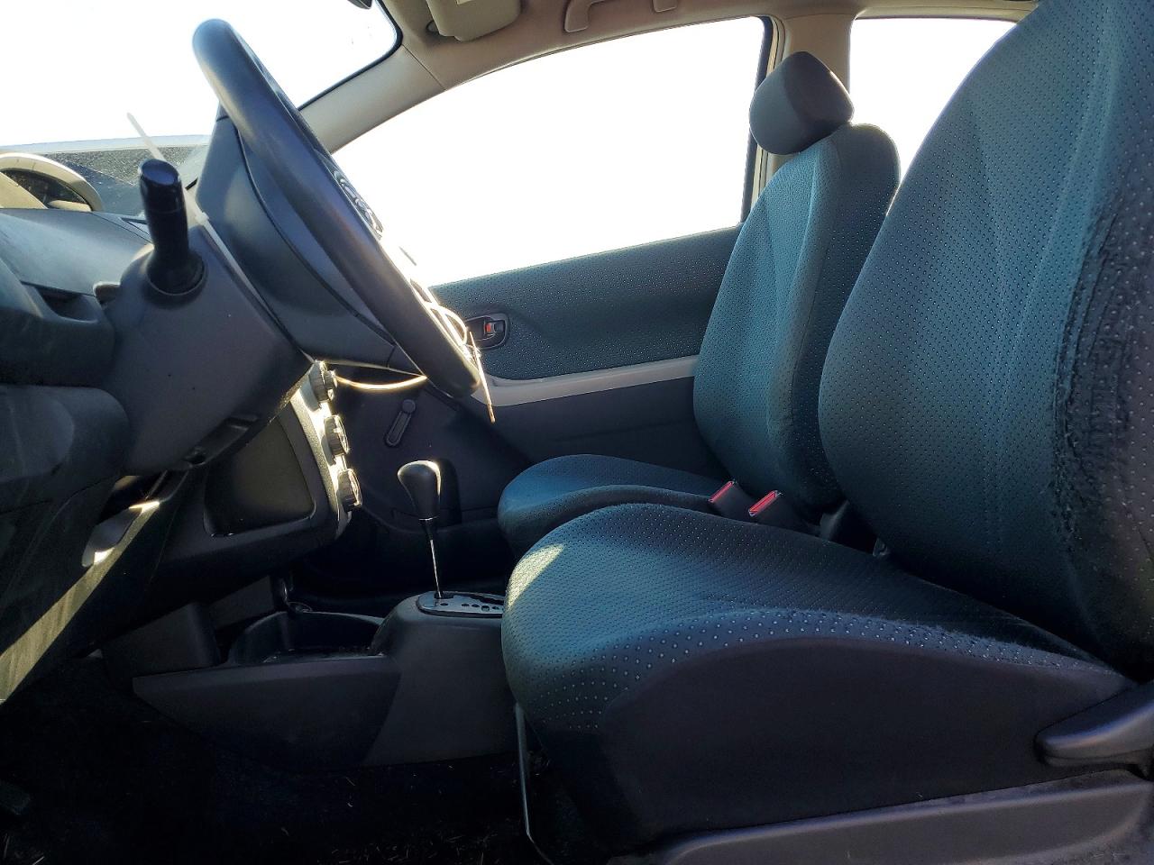 2007 TOYOTA YARIS BASE photo 13