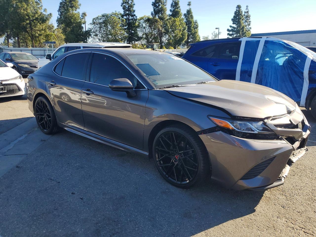 2020 TOYOTA CAMRY SE photo 7
