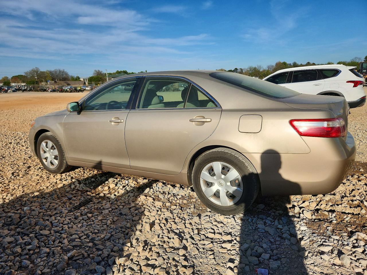 2009 TOYOTA CAMRY LE photo 3
