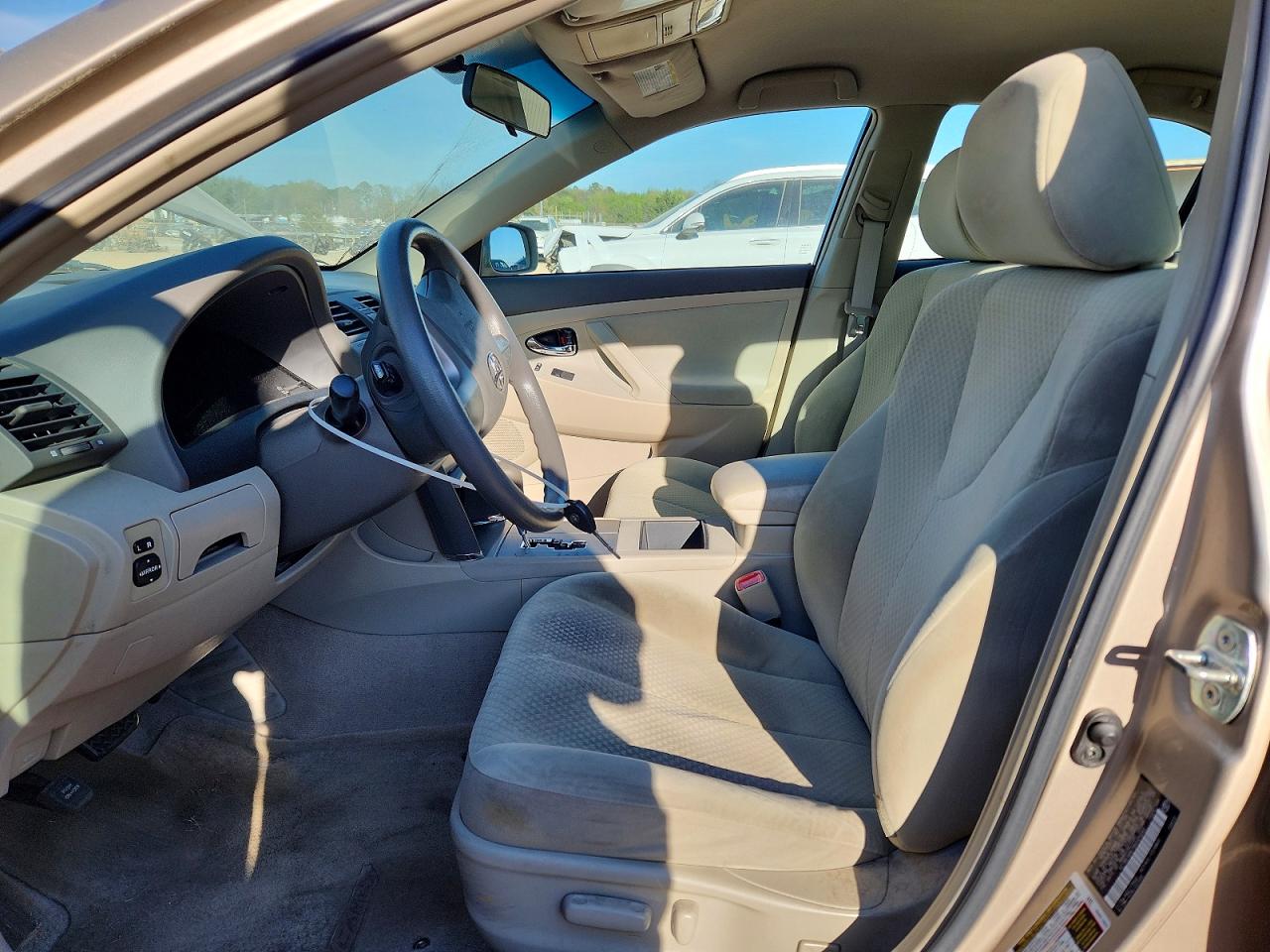 2009 TOYOTA CAMRY LE photo 13