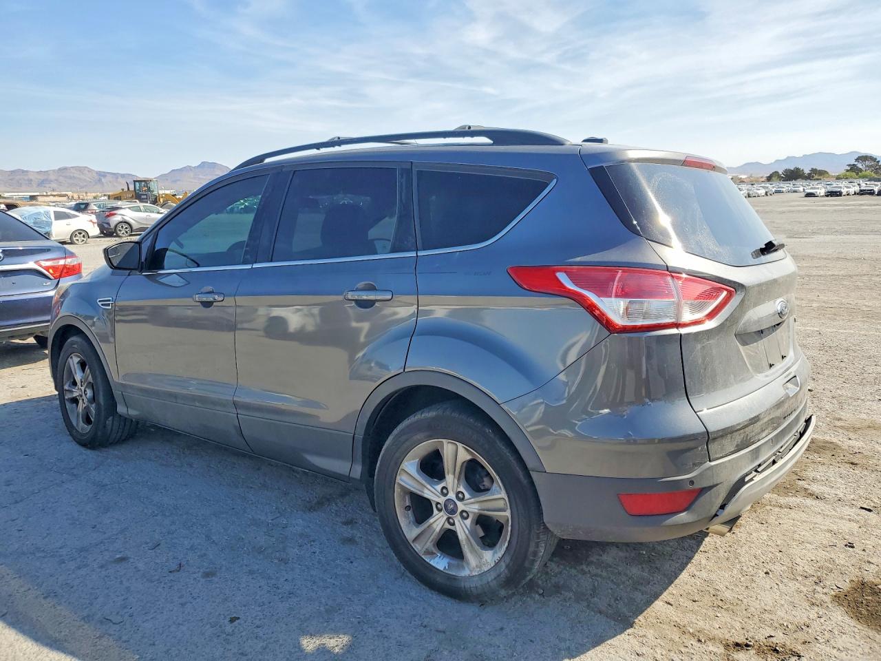 2014 FORD ESCAPE SE photo 2
