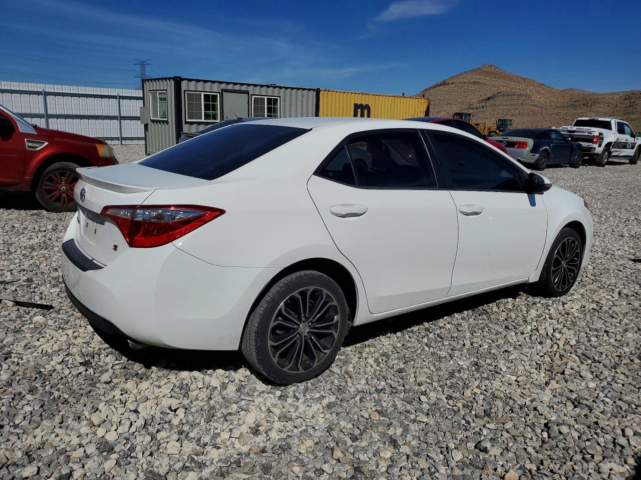 2015 TOYOTA COROLLA S PLUS photo 5
