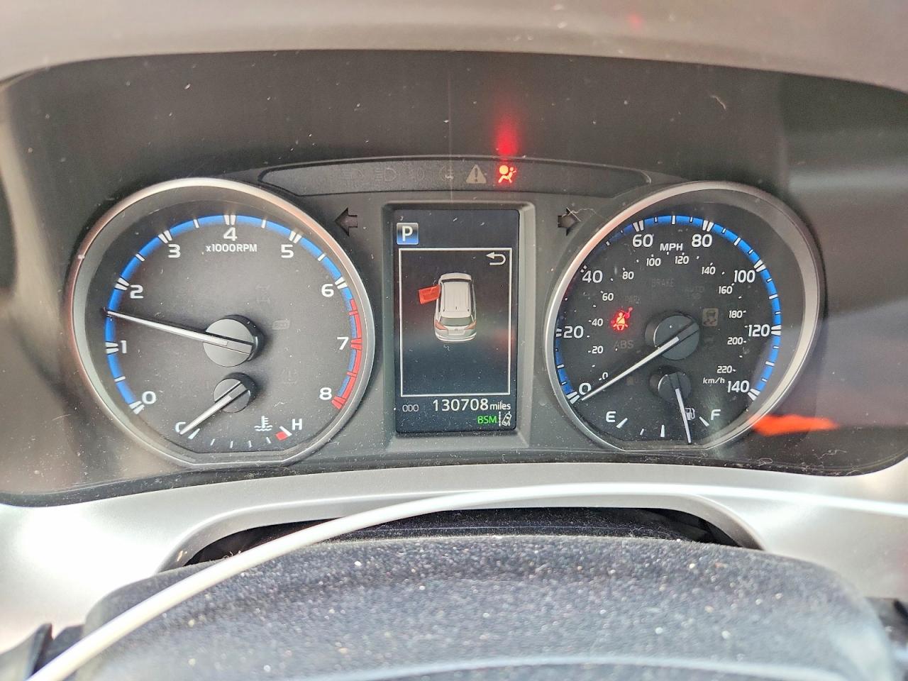 2018 TOYOTA RAV4 XLE photo 25