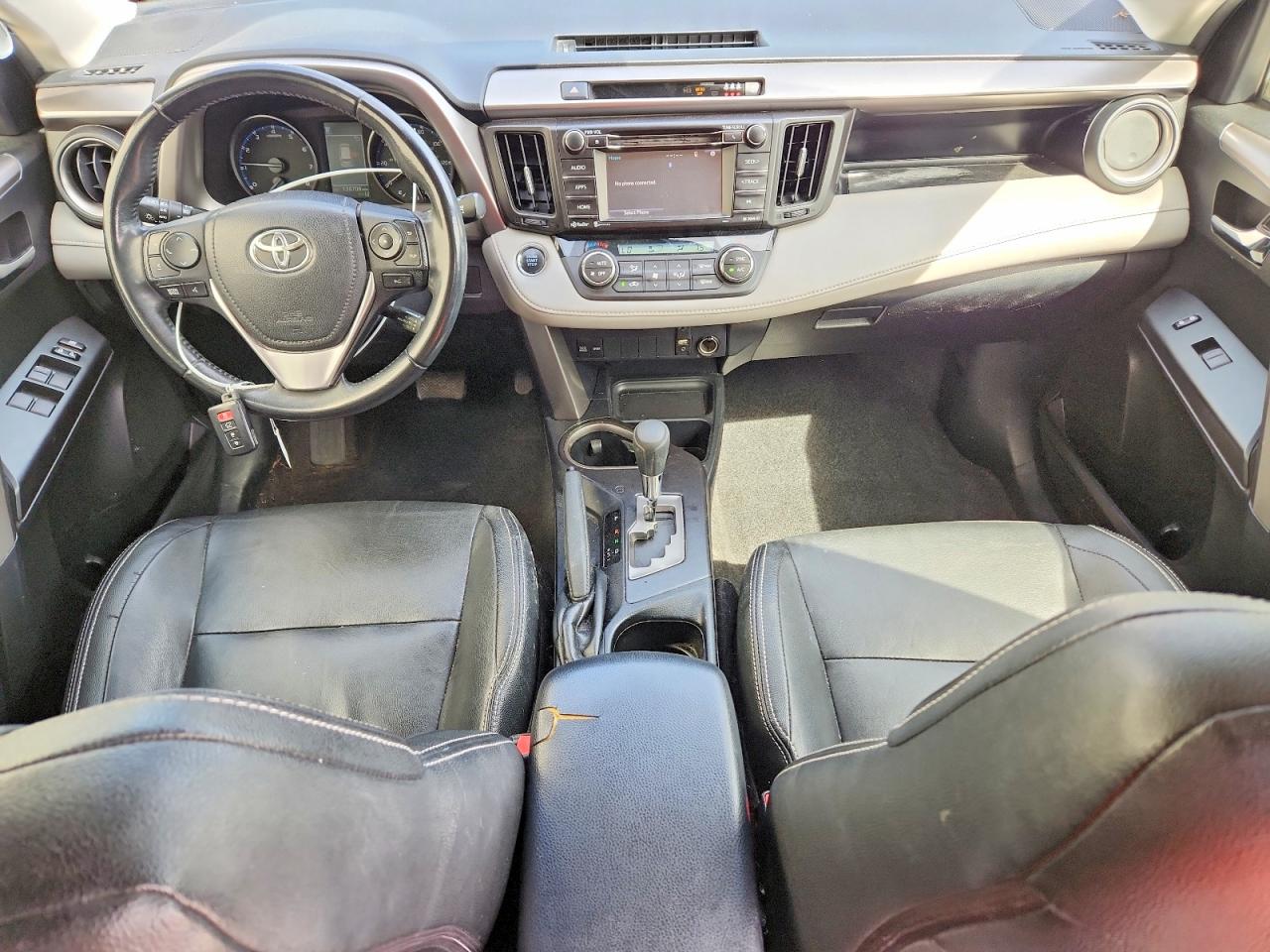 2018 TOYOTA RAV4 XLE photo 22