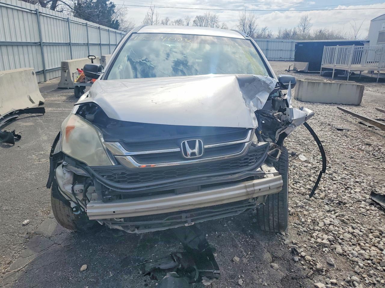 2011 HONDA CR-V LX photo 9