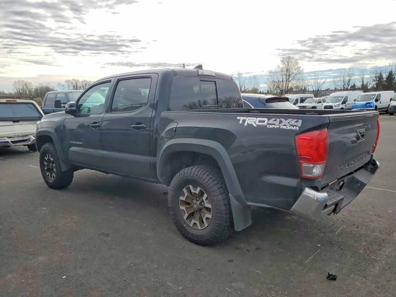 2017 TOYOTA TACOMA TRD OFF-ROAD photo 2