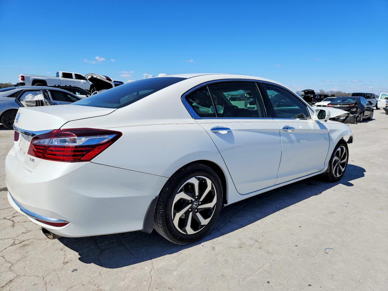 2017 HONDA ACCORD EXL photo 3