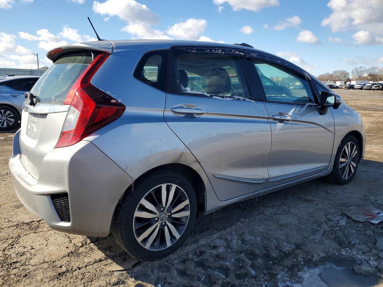 2017 HONDA FIT photo 5
