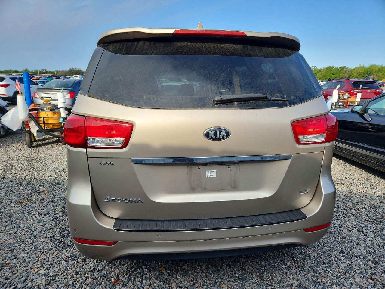 2016 KIA SEDONA LX photo 6