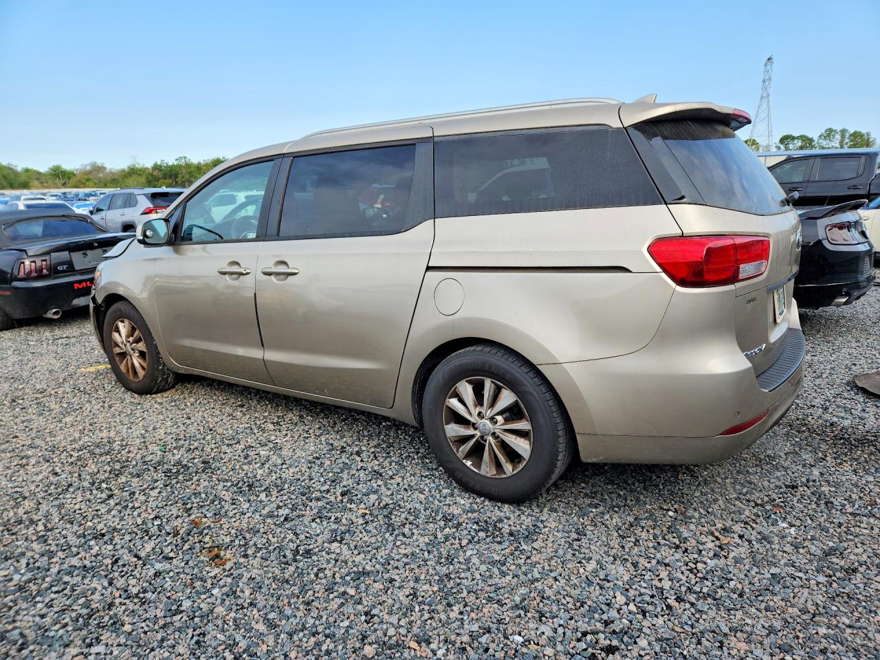 2016 KIA SEDONA LX photo 2