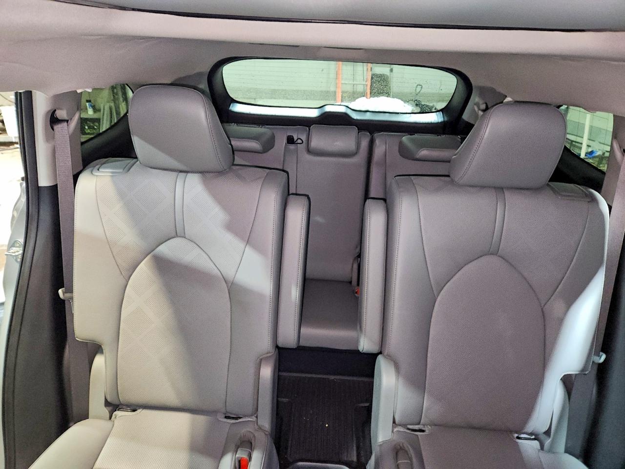2023 TOYOTA HIGHLANDER HYBRID PLATINUM photo 28