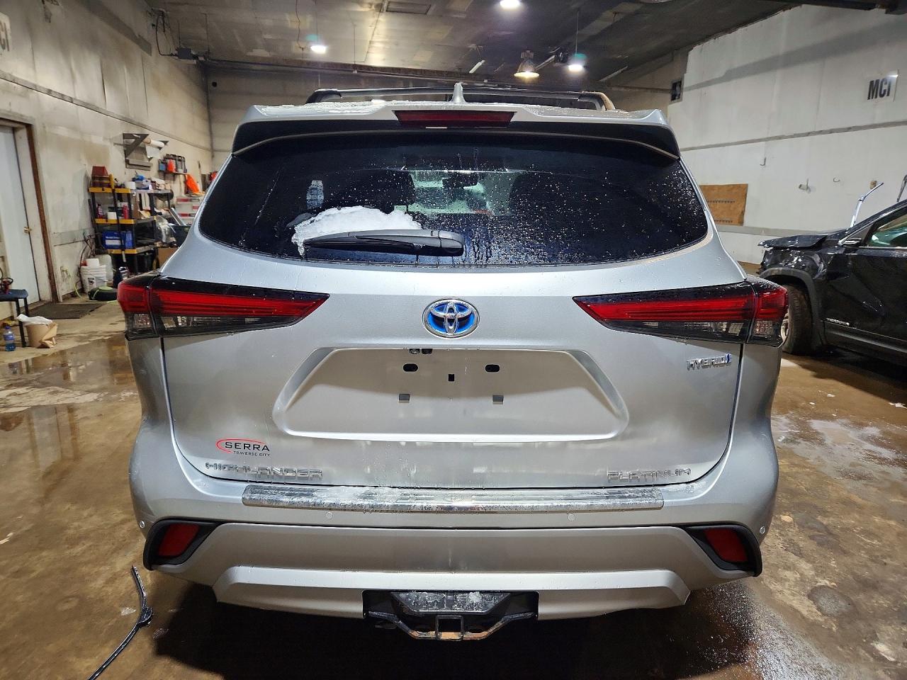 2023 TOYOTA HIGHLANDER HYBRID PLATINUM photo 16