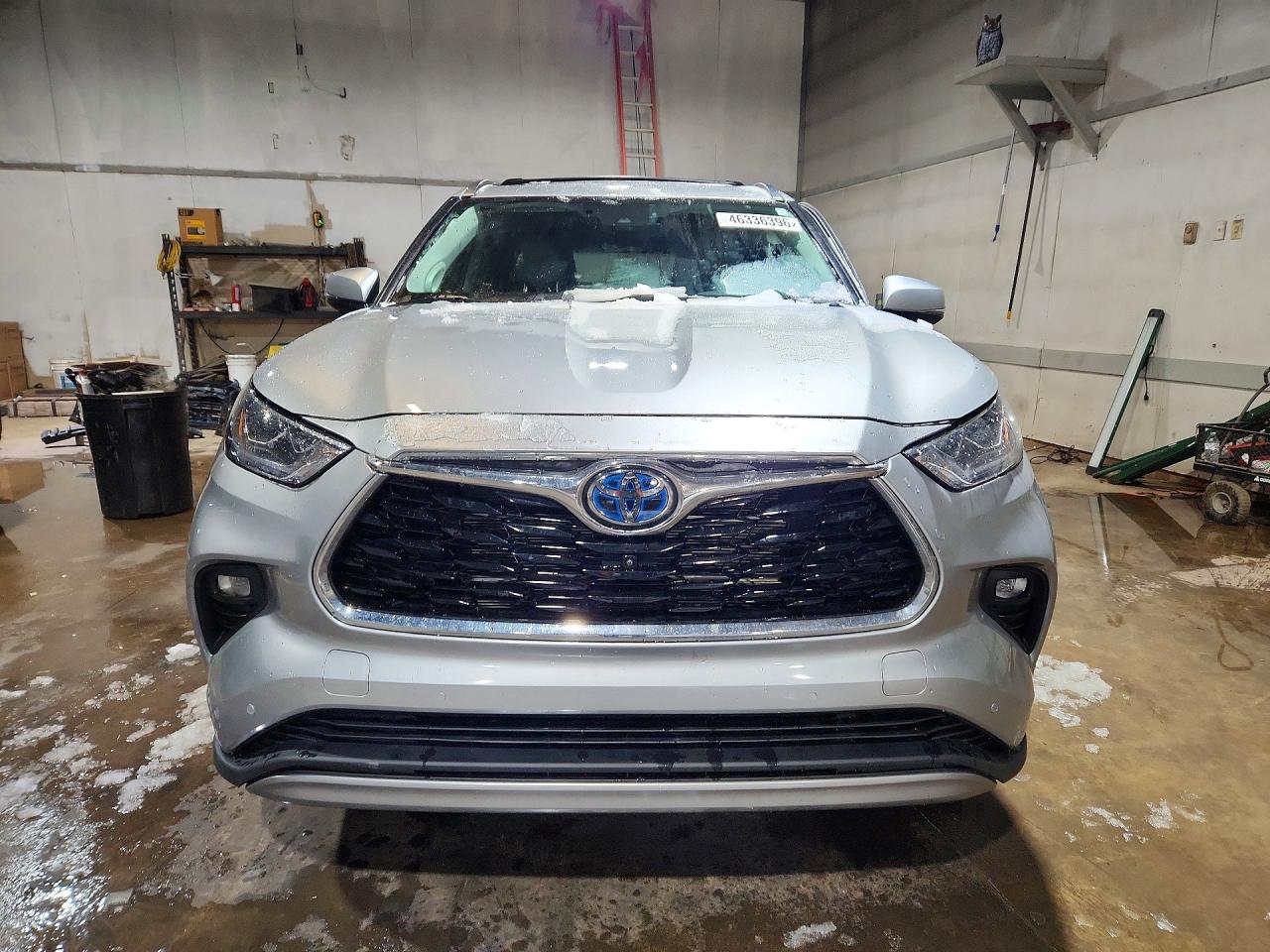 2023 TOYOTA HIGHLANDER HYBRID PLATINUM photo 13